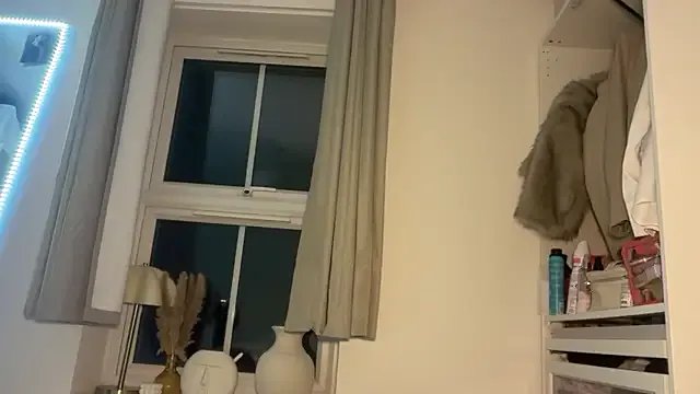 Freechat KayleeBella on StripChat