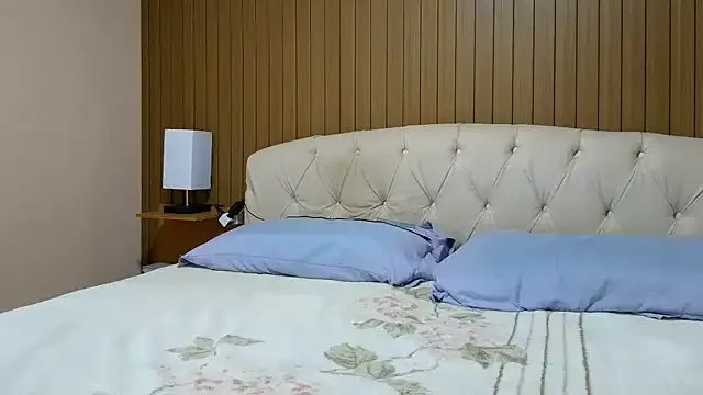 Freechat Kellynha_Sweet on StripChat