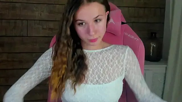 Freechat KristinaBellini on StripChat