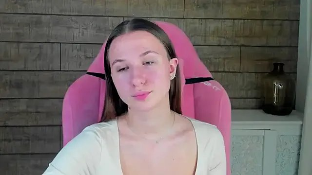 Freechat KristinaBellini on StripChat