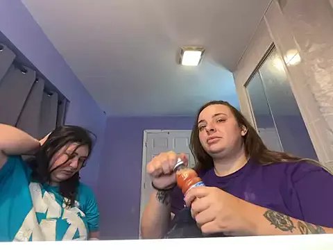 Freechat lairarose on StripChat