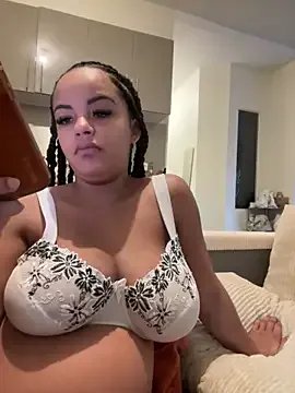 Freechat Lalionne58 on StripChat