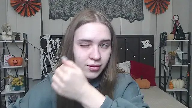 Freechat LauraHlot on StripChat