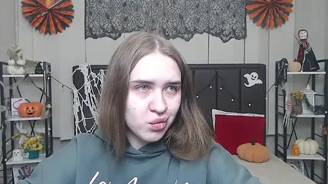 Freechat LauraHlot on StripChat