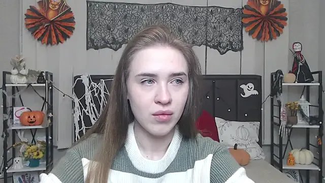 Freechat LauraHlot on StripChat