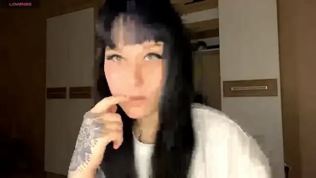 Freechat LaurenOveson on StripChat