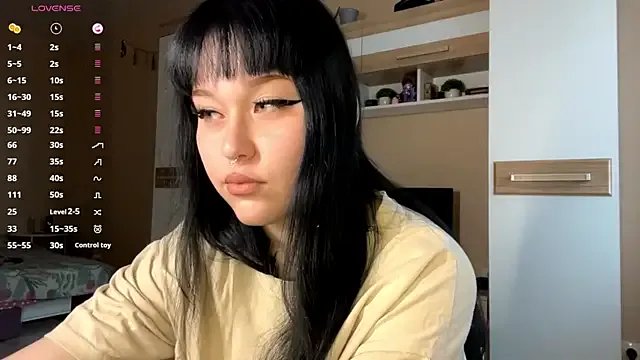 Freechat LaurenOveson on StripChat