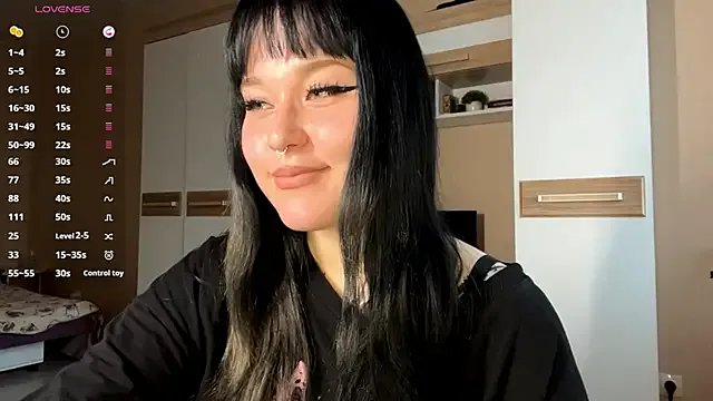 Freechat LaurenOveson on StripChat