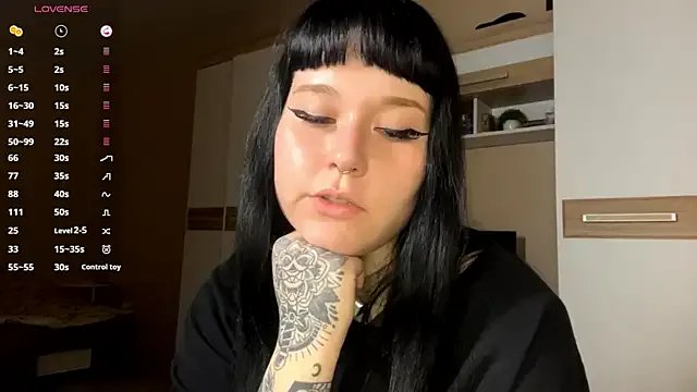 Freechat LaurenOveson on StripChat