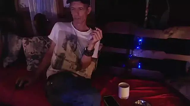 Freechat laye19 on StripChat