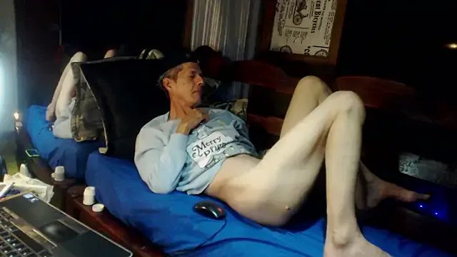 Freechat laye19 on StripChat