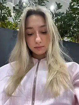 Freechat Lia__Love on StripChat