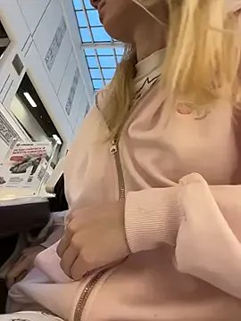 Freechat Lia__Love on StripChat