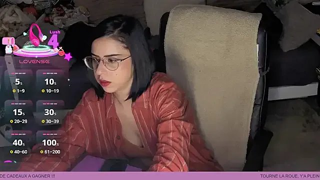 Freechat LisandreLaVenale on StripChat