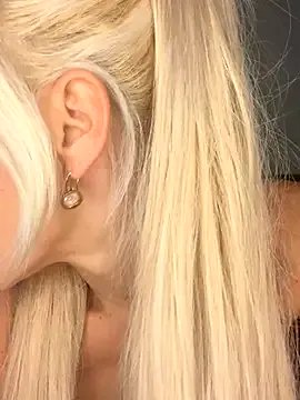 Group LunaSky_Official on StripChat