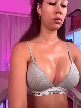 Freechat Meliazz on StripChat