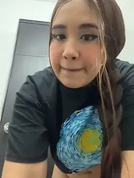 Freechat melyescobar on StripChat