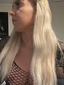 Freechat MIA-XXX on StripChat