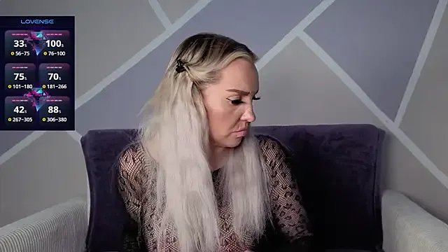 Freechat MIA-XXX on StripChat