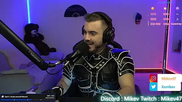 Freechat Mikev on StripChat