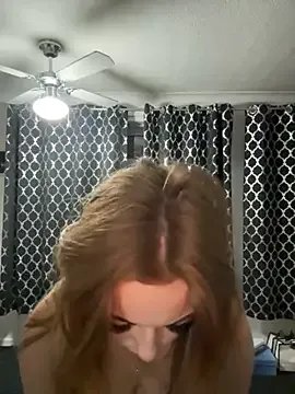 Freechat MissAroraaaxo on StripChat