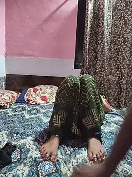 Freechat Mona_kunal on StripChat