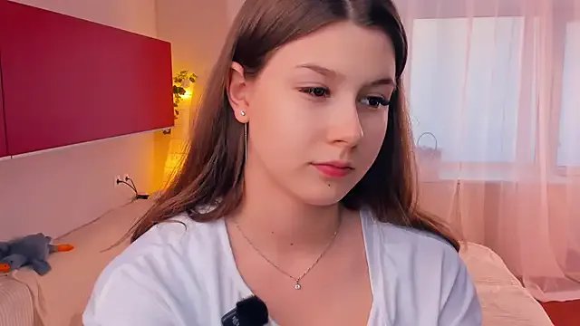 Freechat MondoNeko on StripChat