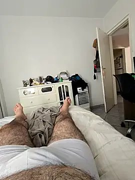 Freechat MysterBearMG on StripChat