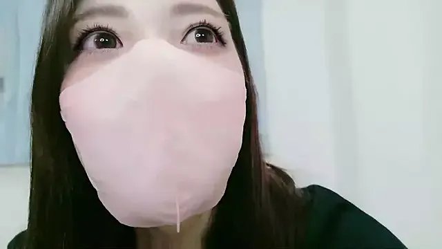 Group NANA_7 on StripChat