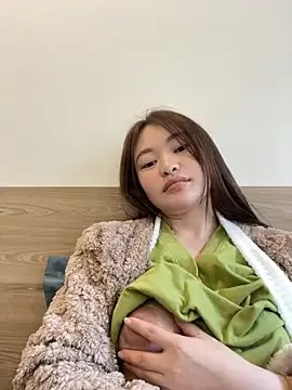 Freechat Nhi999 on StripChat