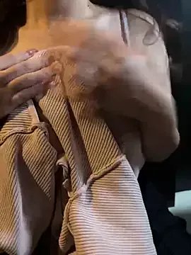 Group noa_chi on StripChat