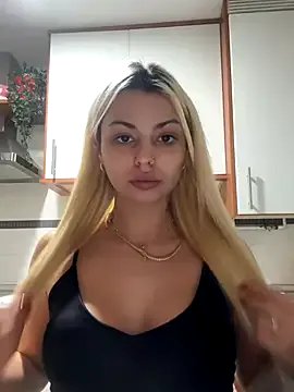 Freechat Noeliagglow on StripChat
