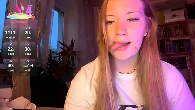 Freechat PandaFluff on StripChat