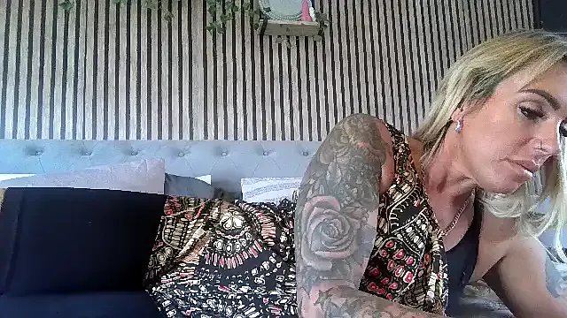 Private poppyinga1 on StripChat