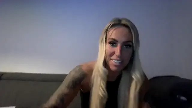 Private poppyinga1 on StripChat