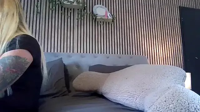 Private poppyinga1 on StripChat