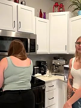 Freechat PussiesnCream_ on StripChat