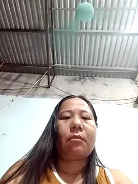 Freechat Queen-18200 on StripChat