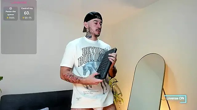 Freechat Salvatore_costa on StripChat