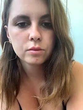 Freechat Samantha_official on StripChat