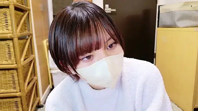 Freechat senachinnn on StripChat