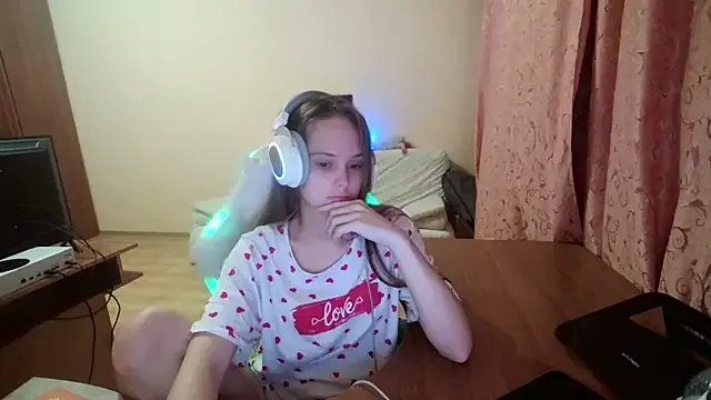 Freechat SharybbFace on StripChat