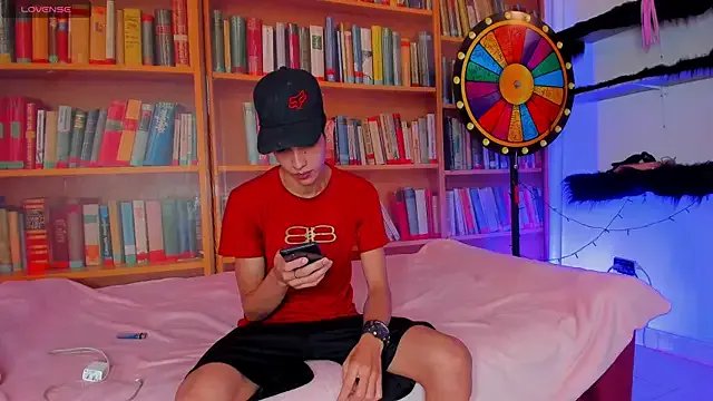 Freechat Shyfantasies on StripChat