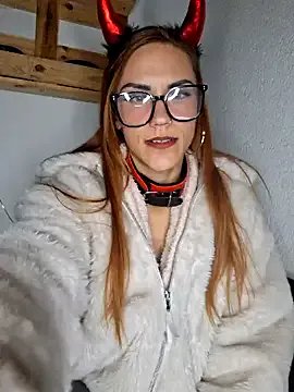 Freechat SlimBellaa on StripChat