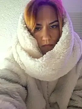 Freechat SlimBellaa on StripChat