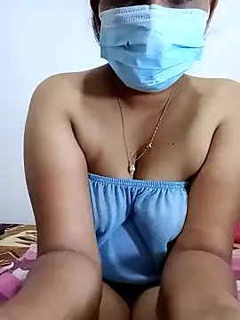 Freechat SLZAARA on StripChat