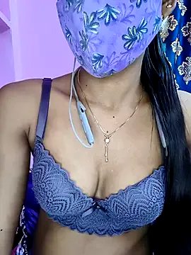Freechat Tamil_siluku on StripChat