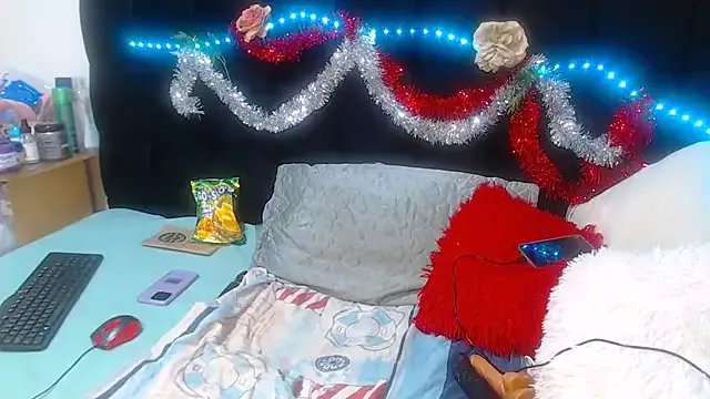 Freechat TaurusClitCake on StripChat