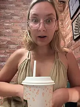 Freechat The_Snowwhitee on StripChat