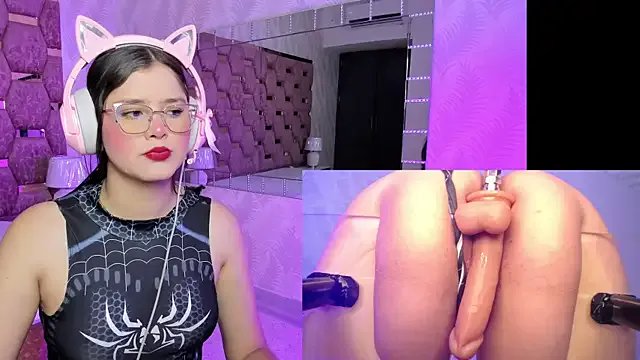 Freechat Trianna__ on StripChat